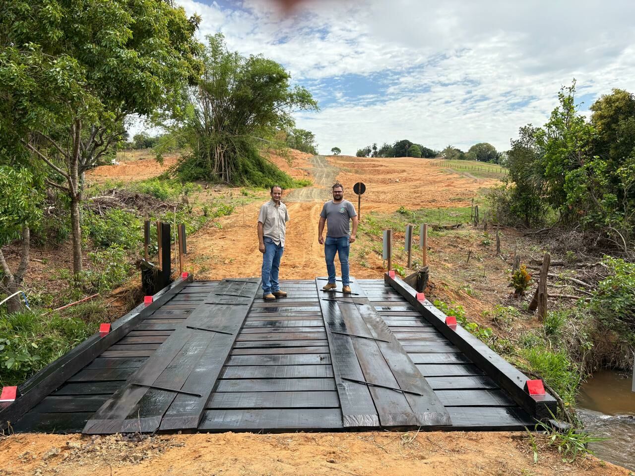 Imagem de compartilhamento para o artigo Prefeitura de Figueirão realiza obras na zona rural, com foco em infraestrutura e apoio ao pequeno produtor da MS Todo dia